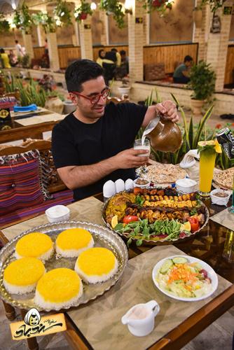 سینی قاجار و نوشیدنی